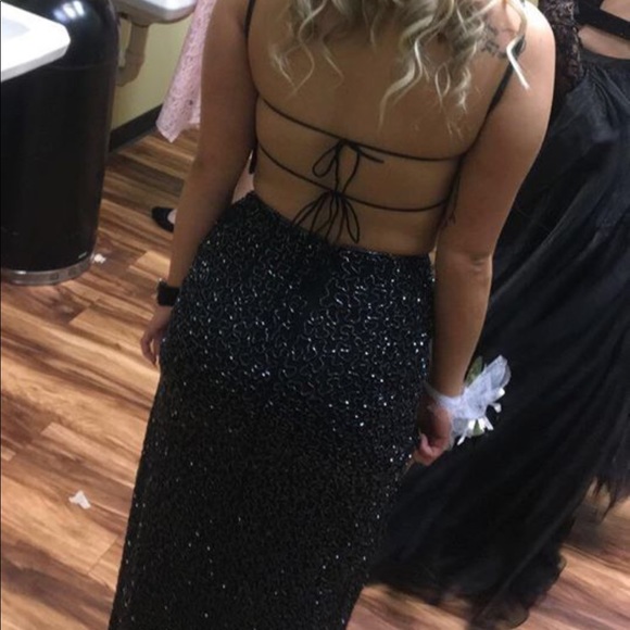 Prom or formal dress - Picture 2 of 3